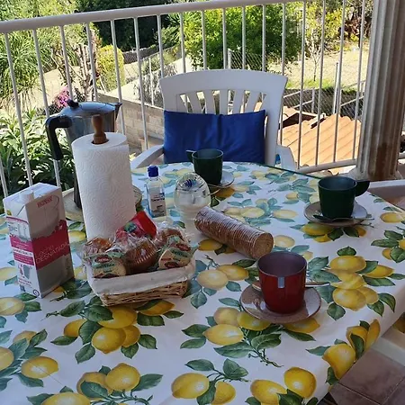 El Mirador Ii Проживание в семье